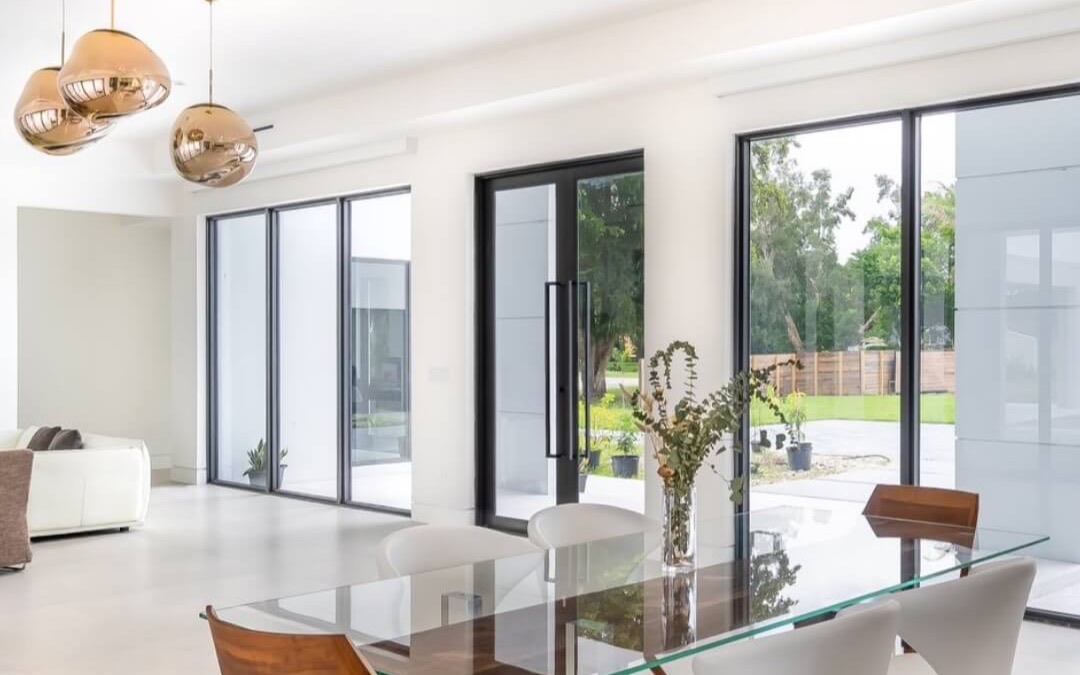 Low-E insulated impact glass letting daylight into an Orlando, FL interior